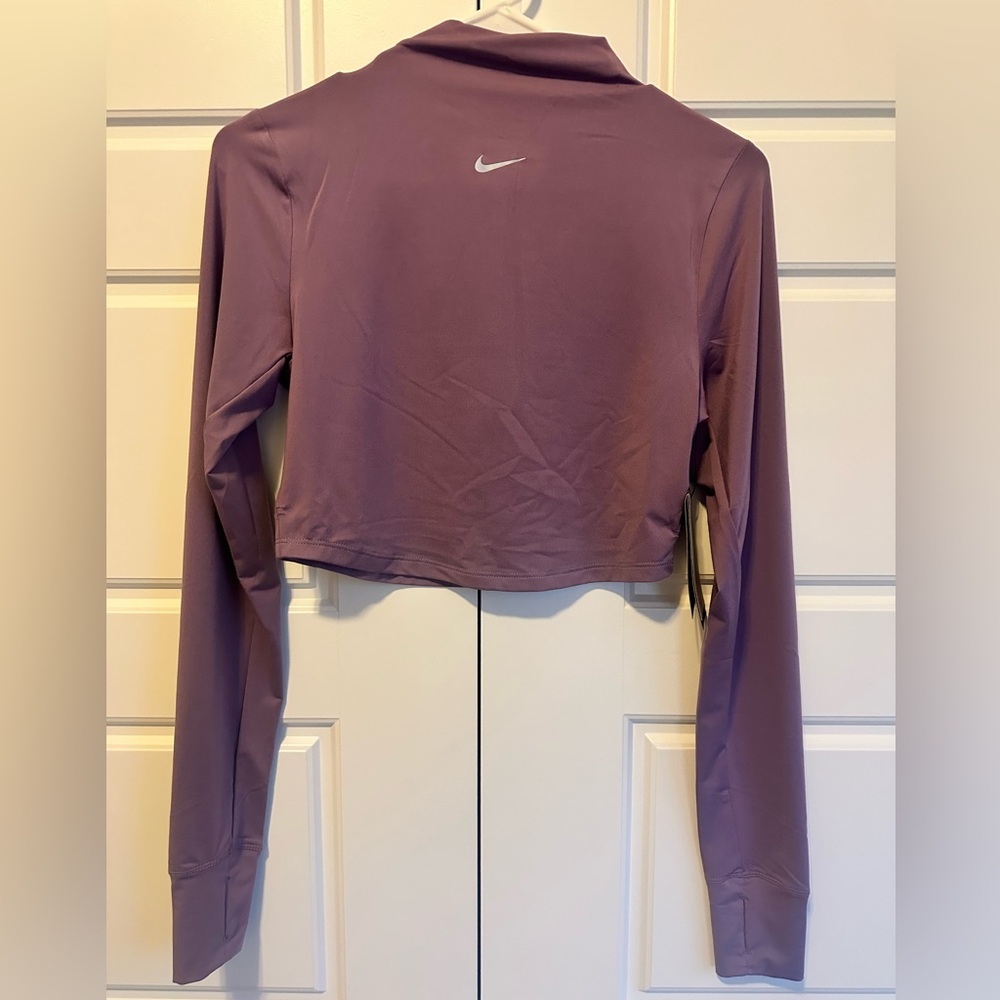 NWT Nike Dri-fit long sleeve crop size medium